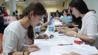 Thêm trường kinh tế xét tuyển bổ sung, điểm sàn từ 16