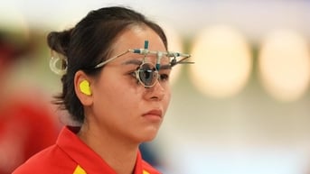 Giành tốp 1 VĐV tiêu biểu của năm