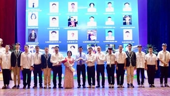Ra mắt đội tuyển Hà Nội tham dự kỳ thi học sinh giỏi quốc gia
