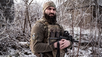 កងវរសេនាតូច Chechen ប្រយុទ្ធដើម្បីការពារអ៊ុយក្រែន