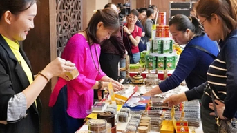 Tìm giải pháp phát triển bền vững thị trường nông lâm thủy sản Việt - Trung