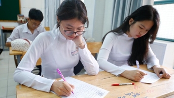 'Thi trắc nghiệm như hiện tại là bóp chết toán'