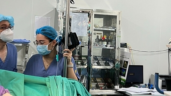 Kết hôn không có con mới biết bị rối loạn giới tính