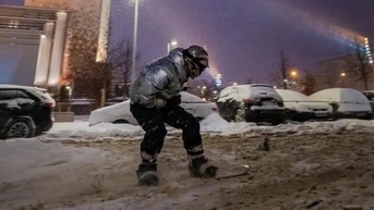 Nhiệt độ giảm mạnh, vùng Yakutsk mức âm 50 độ C, bão tuyết bao phủ Moscow