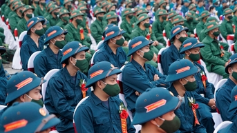 Cần sửa đổi quy định tiêu chuẩn nhập ngũ với công dân cận thị