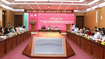 សារព័ត៌មានហាណូយផ្តោតសំខាន់លើការឃោសនាដើម្បីអបអរសាទរខួបលើកទី 70 នៃថ្ងៃរំដោះរដ្ឋធានី