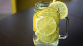 Ngoài vitamin C, chanh còn thành phần dinh dưỡng nào?
