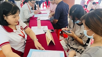 Trường tốp đầu không có hồ sơ