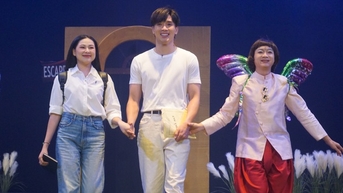 플랫 사이공 스테이지, 새로운 연극을 선보입니다
