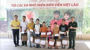 Báo điện tử VietnamPlus tổ chức nhiều hoạt động thiện nguyện tại Nghệ An