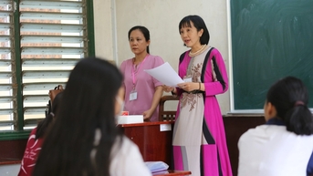 Giao quyền tuyển dụng giáo viên cho ngành giáo dục và hiệu trưởng