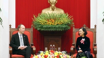 សមាជិកអចិន្ត្រៃយ៍នៃលេខាធិការដ្ឋាន Truong Thi Mai ទទួលជួបប្រធានសភាហ្វាំងឡង់