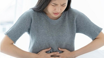 Triệu chứng cảnh báo polyp đại tràng