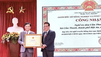 Trao chứng nhận Di sản văn hóa phi vật thể quốc gia đối với nghề làm nhà tre, dừa ở Cẩm Thanh