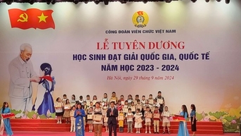 Khen thưởng học sinh đoạt giải quốc gia, quốc tế năm học 2023