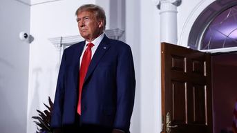 Tòa buộc luật sư của ông Trump không chia sẻ bằng chứng vụ tài liệu mật