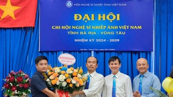សមាជសមាគមអ្នកថតរូបខេត្តបារី