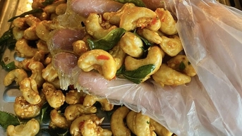 Loại hạt bổ dưỡng hạn chế nguy cơ đột quỵ, ngừa ung thư, Tết đến làm ngay 2 món này đơn giản lại đốn tim khách