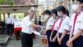 Khởi động chương trình "Tiếp sức đến trường" tại huyện Chợ Gạo