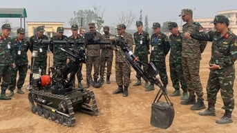 Công binh, quân y, không quân Việt Nam thực hành xử lý tình huống thảm họa động đất