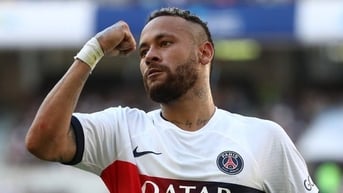 Neymar lập cú đúp cho PSG trong ngày trở lại thi đấu
