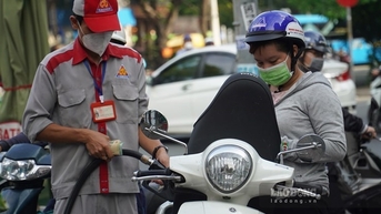 FED liệu có giảm lãi suất để "chặn đứng" đà giảm của giá dầu?