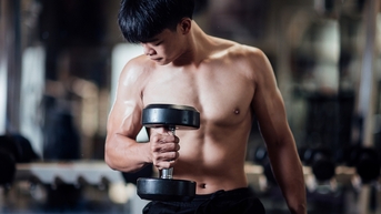 Lợi ích của nâng tạ với xương khớp