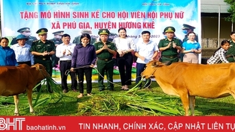 Trao tặng 3 mô hình sinh kế cho phụ nữ nghèo ở xã biên giới Hà Tĩnh