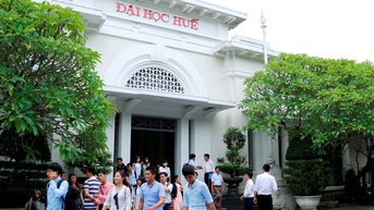 ‘Đại học Huế là một trong những đơn vị đào tạo đại học rẻ nhất cả nước’