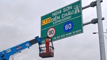 Chủ tịch Tập đoàn Sơn Hải: Biển báo là tài sản của doanh nghiệp, sao lại tự ý phá?