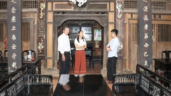 ផ្ទះបុរាណដែលមានអាយុកាលជិតពីរសតវត្សនៅតែរក្សារចនាបថបុរាណភាគខាងត្បូង។