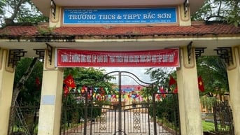 Hạ hạnh kiểm, đình chỉ học 2 nam sinh đánh bạn nhập viện
