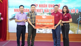 Economic & Urban Newspaper ចូលរួមចែករំលែកដល់ជនរងគ្រោះដោយទឹកជំនន់នូវអារម្មណ៍ដ៏មានតម្លៃរបស់និស្សិតអន្តរជាតិ
