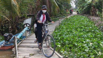 Sớm khắc phục đường nông thôn bị sụt lún ở Bạc Liêu