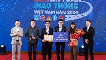 Báo Dân trí trao nhiều giải về sáng kiến an toàn giao thông Việt Nam năm 2024