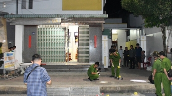 Chủ tiệm vàng kể lại phút đối mặt với hai kẻ cướp có súng ở Trà Vinh