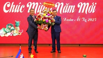 Lãnh đạo tỉnh Kep (Campuchia) chúc Tết Nguyên đán tỉnh Kiên Giang