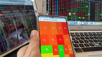 Nghỉ Tết sớm hay mua gom cổ phiếu?
