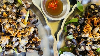 Giống hến nhưng không phải là hến, con đặc sản dân dã nhưng đầy quyến rũ này phải đến An Giang mới được thưởng thức