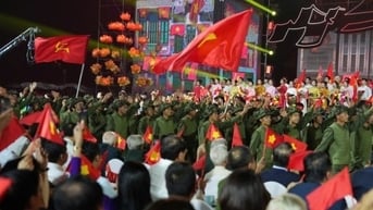 Hà Nội lắng đọng, tự hào với "bản hùng ca phố”