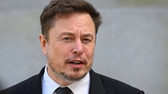Elon Musk dọa mở cuộc chiến pháp lý về cáo buộc bài Do Thái