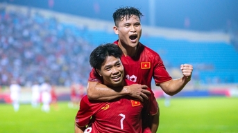 Hé lộ đãi ngộ 'khủng' LPBank trao cho Công Phượng