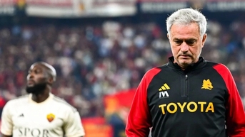 HLV Jose Mourrinho bất ngờ bị AS Roma sa thải