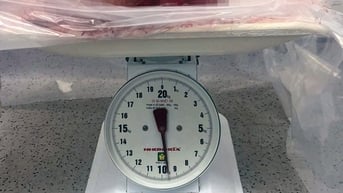 Người phụ nữ mang khối u vú nặng gần 10kg