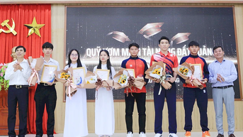 Quang Nam Talent Incubation Fund ផ្តល់រង្វាន់ដល់បុគ្គលចំនួន 20 ដែលមានស្នាដៃឆ្នើម