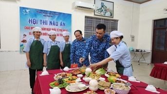 Hội phụ nữ Trung đoàn Tàu ngầm tổ chức Hội thi nấu ăn chào mừng ngày 8/3