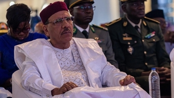 ECOWAS ra tối hậu thư, để ngỏ khả năng dùng vũ lực; giới lãnh đạo quân sự Niger cảnh báo điều gì?