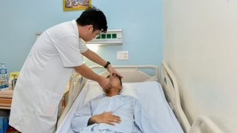Tái tạo gương mặt cho nam thanh niên có khối u ở xương hàm