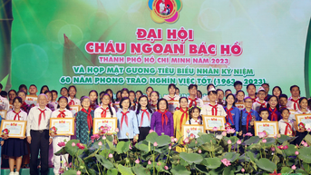 ទីក្រុងហូជីមិញ ផ្តល់កិត្តិយសដល់ "កូនល្អរបស់ពូហូ" ចំនួន 350 នាក់