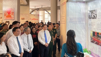 Tôn vinh 133 tấm gương bình dị mà cao quý tại Bảo tàng Hồ Chí Minh